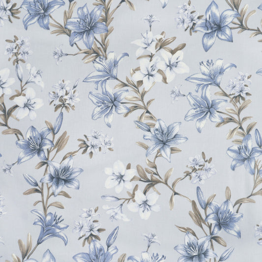 Tissu Coton Grandes Fleurs de Lys Bleues Fond Bleu Pastel | Laize 1m55