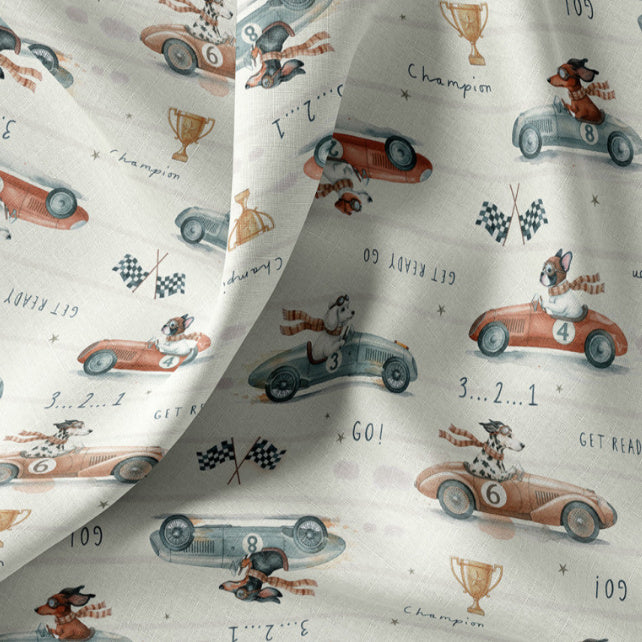 Tissu Coton Numérique Chiens Voiture de Course | Laize 1m50