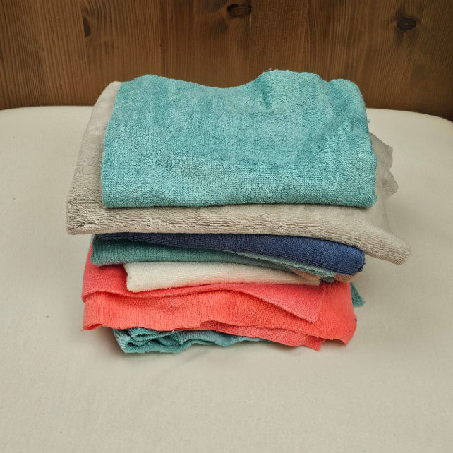 Lot de 10 Coupons de Tissu Micro Eponge Bambou | Minimum 30cm x 30cm | Coloris aléatoires (Copie)
