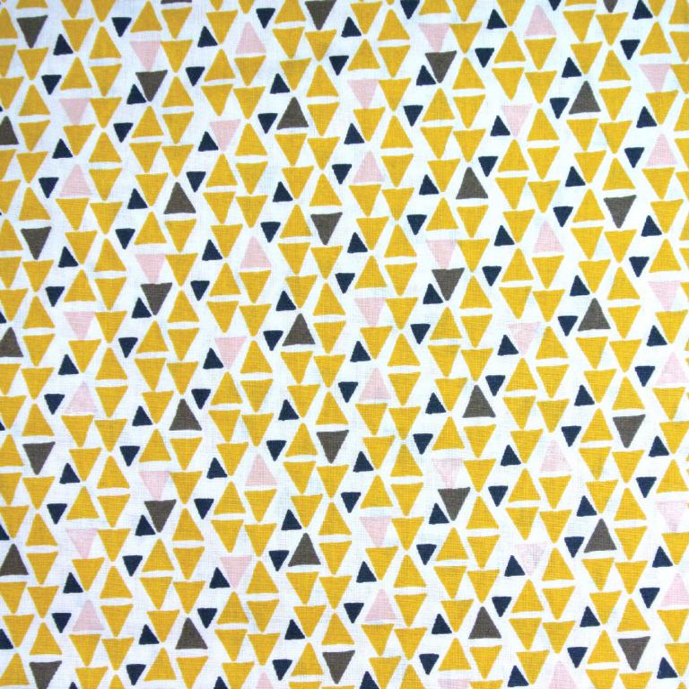 Triangles Modino Curry Fond Blanc | 1m x 1m50